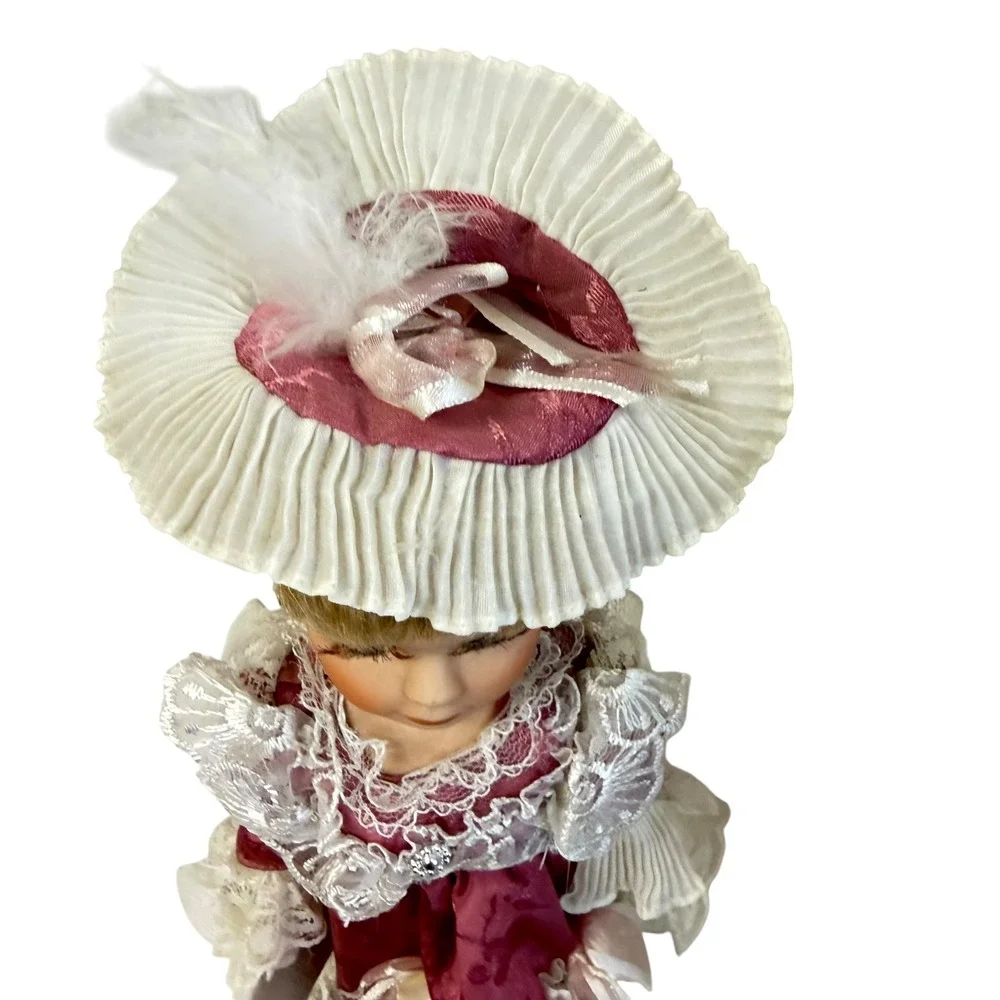 Victoriann Porcelain Doll Collector 11
